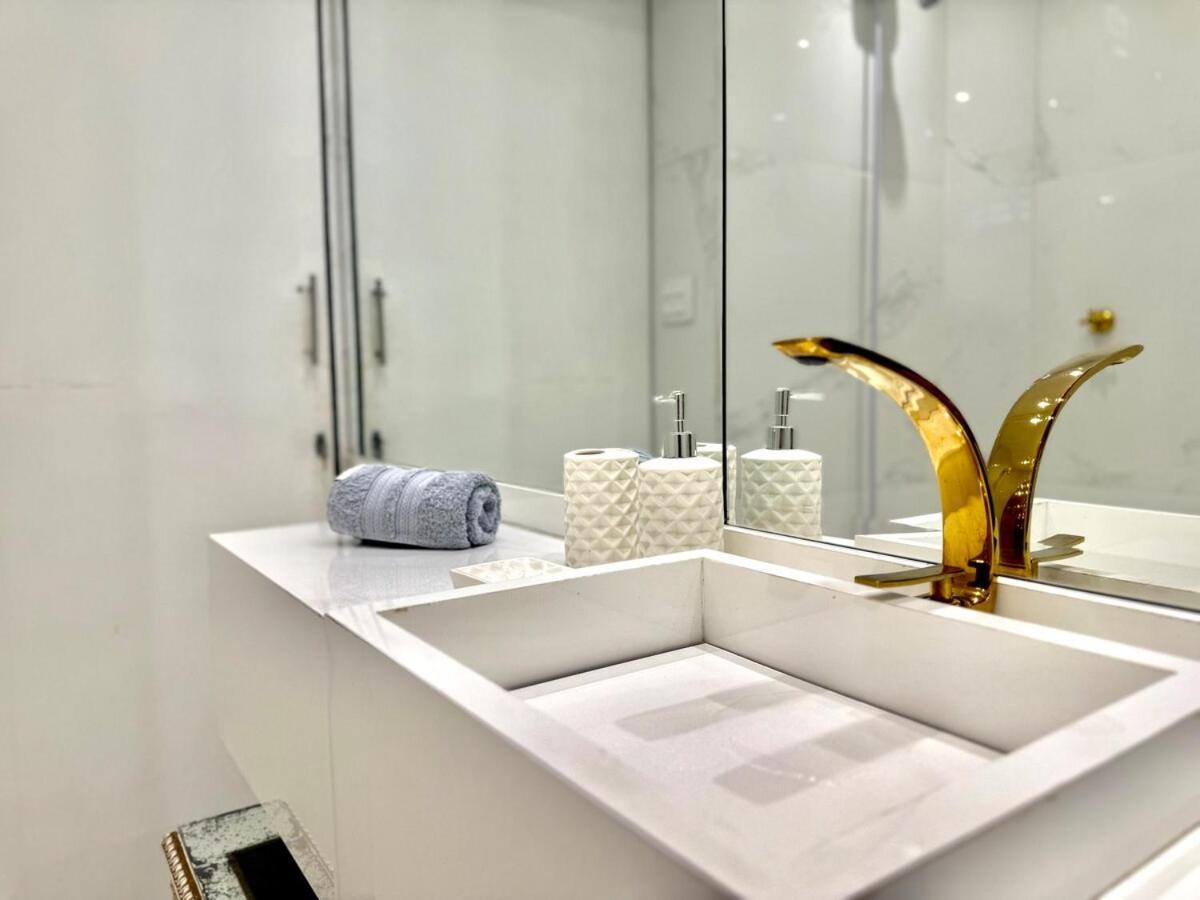 022 - Rentaqui Lux Paulista 2 Bedroom Apartamento *